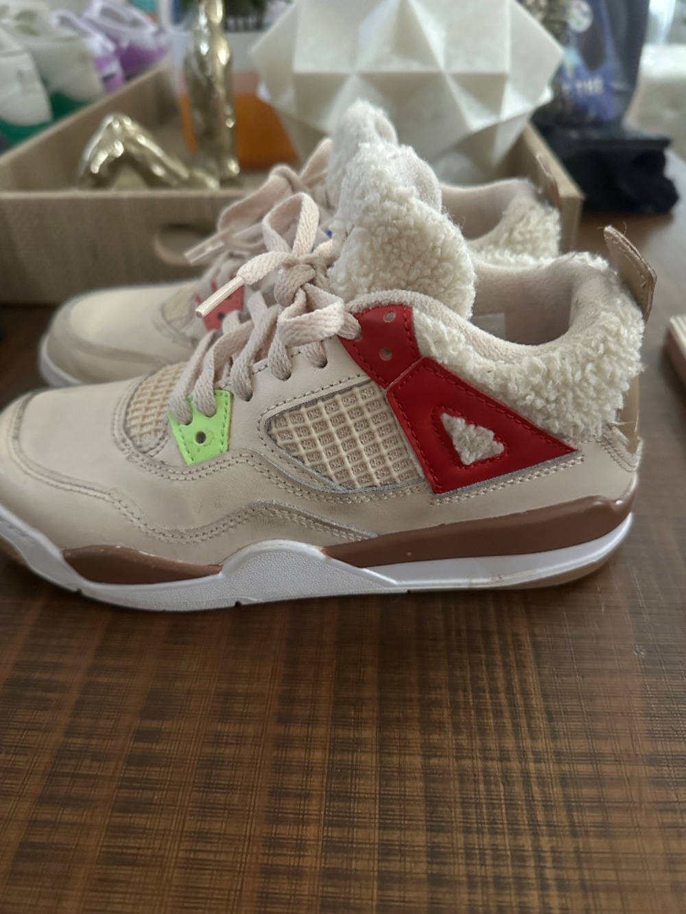 Sneakers